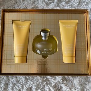 Burberry weekend perfume gift set